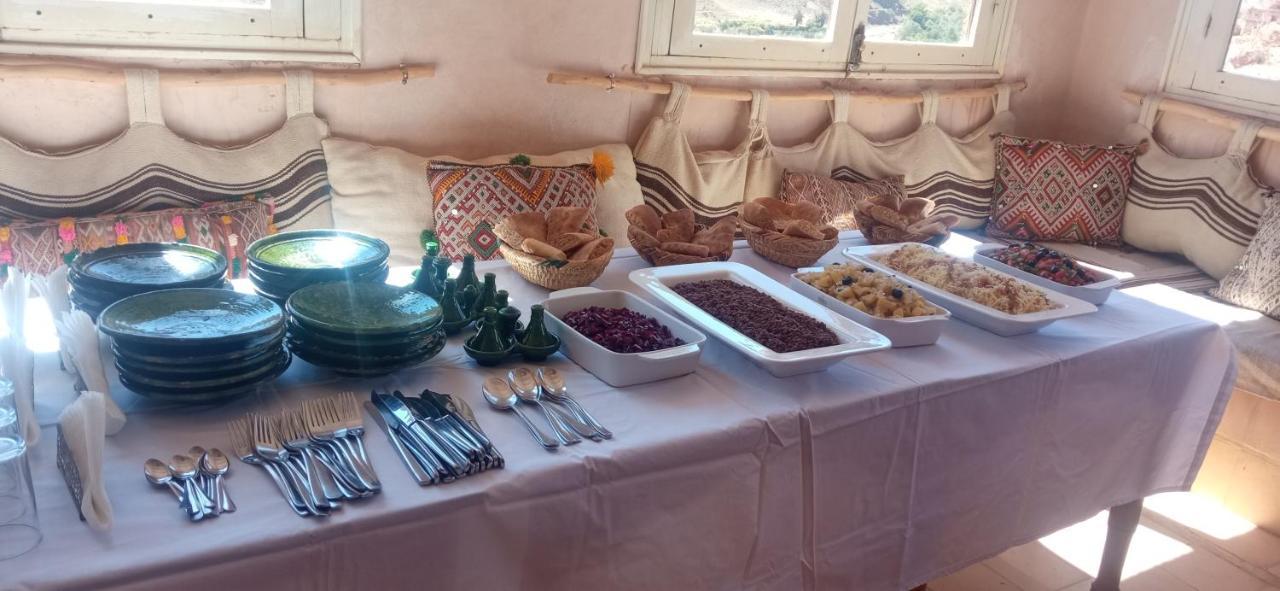 Tisseldeï Maison D'Hotes Irocha מראה חיצוני תמונה